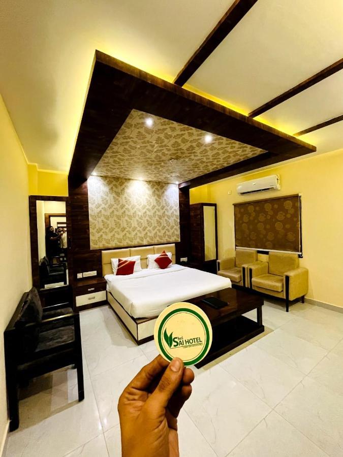 Shri Sai Hotel Azamgarh ภายนอก รูปภาพ