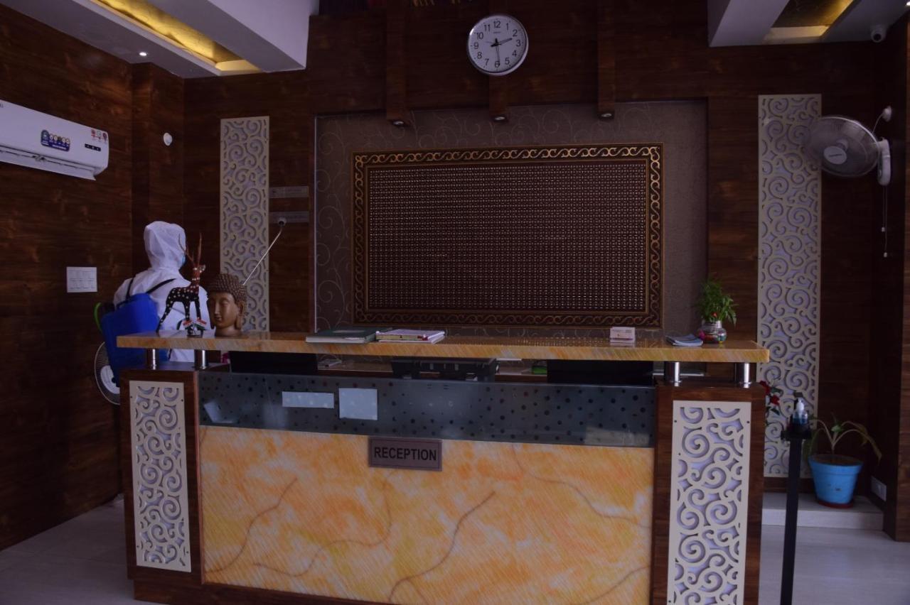 Shri Sai Hotel Azamgarh ภายนอก รูปภาพ